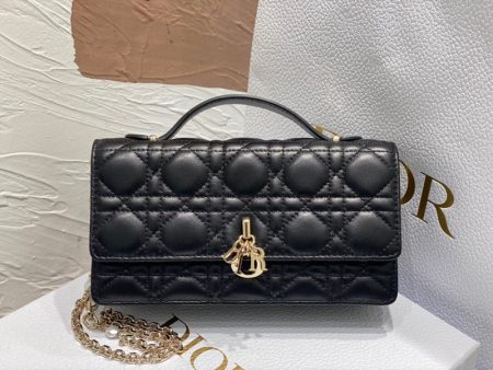 Envy Hold - Dior Bags - 1795 For Discount